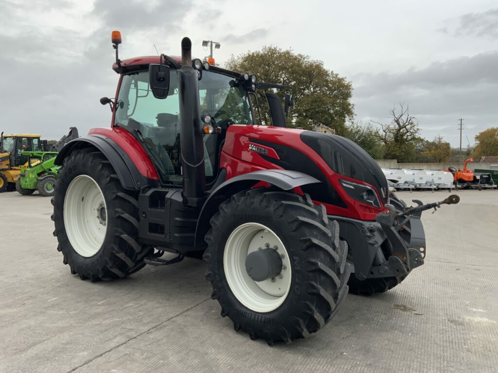Valtra T254 Versu Tractor (ST24771)