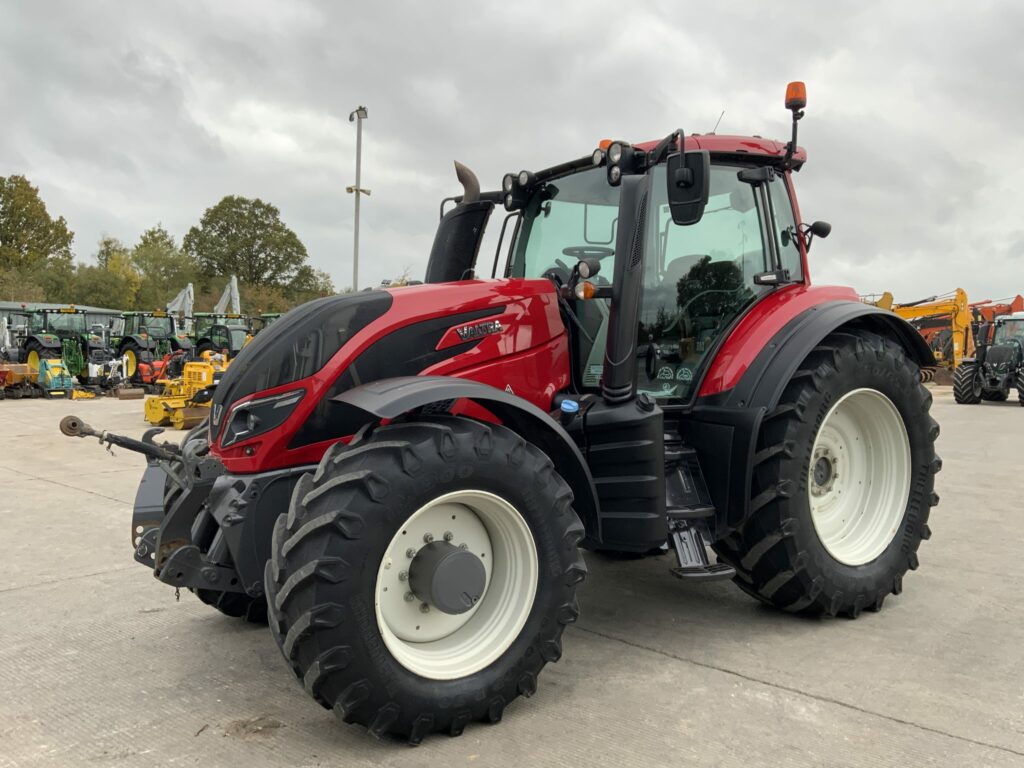 Valtra T254 Versu Tractor (ST24771)