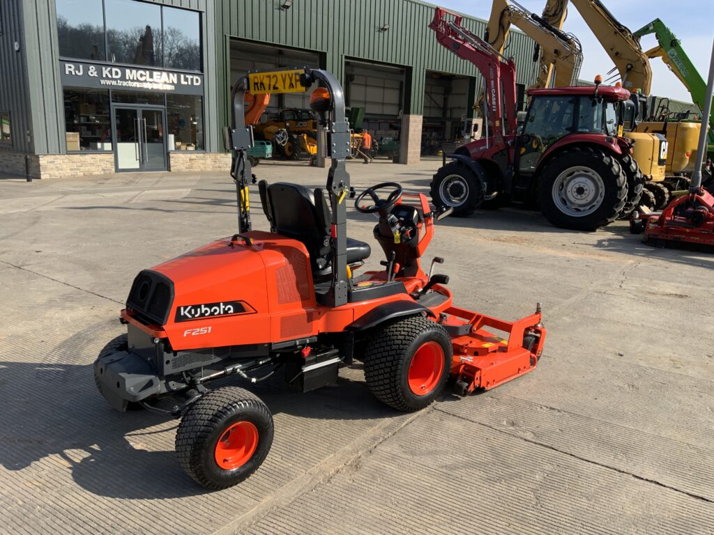 Kubota F251 Out front Mower (ST25994)