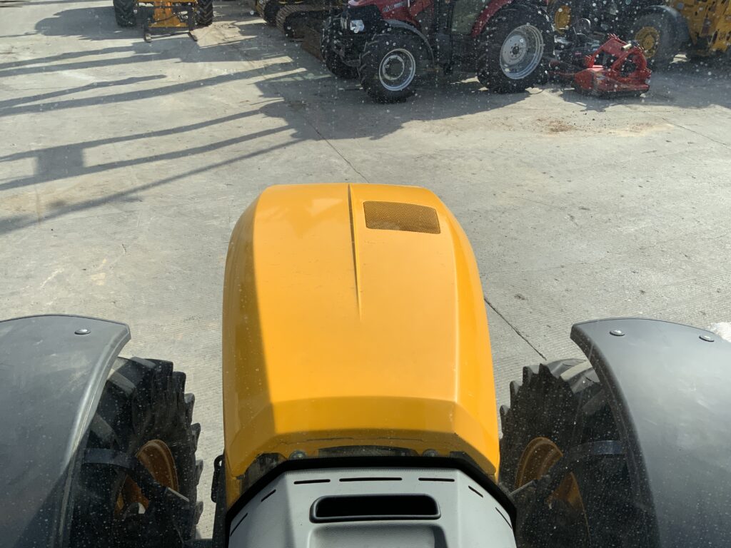 JCB 4220 Fastrac Tractor (ST26172)