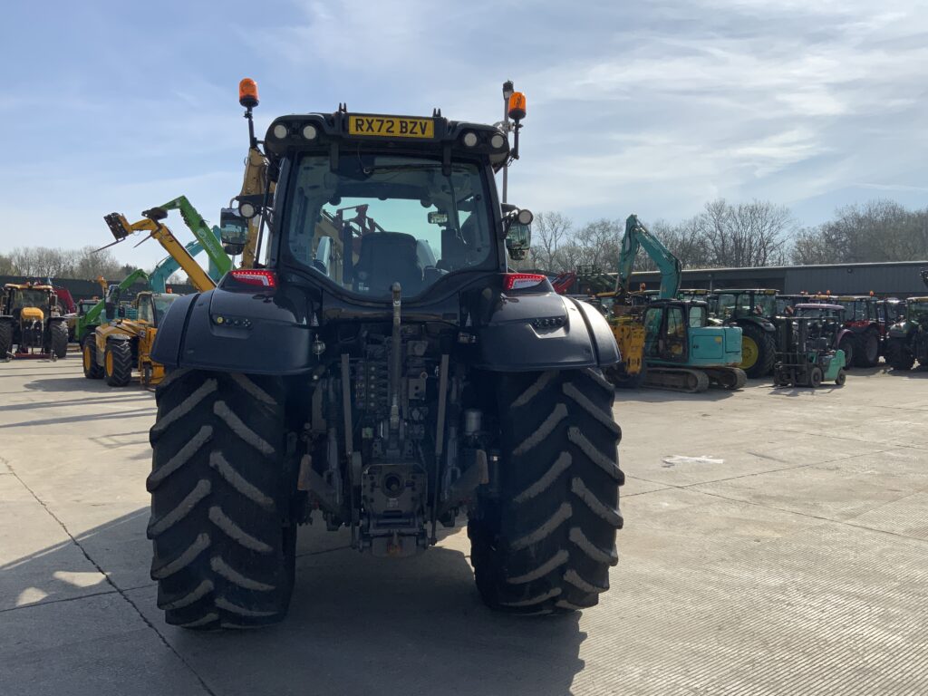 Valtra T235 Versu Tractor (ST25946)