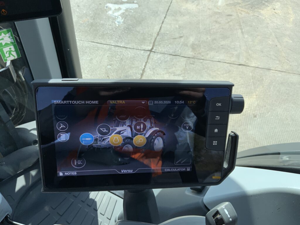 Valtra T235 Versu Tractor (ST25946)