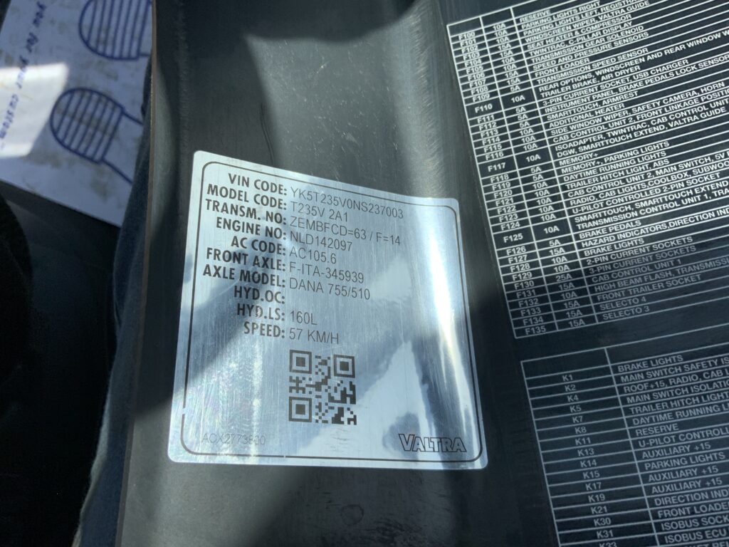 Valtra T235 Versu Tractor (ST25946)