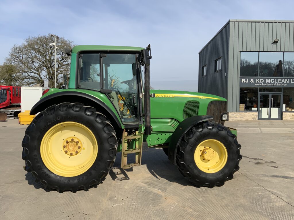 John Deere 6620 Tractor (ST25338)