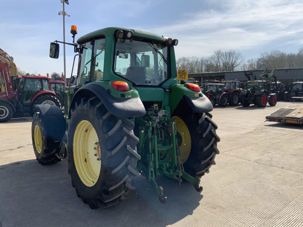John Deere 6620 Tractor (ST25338)