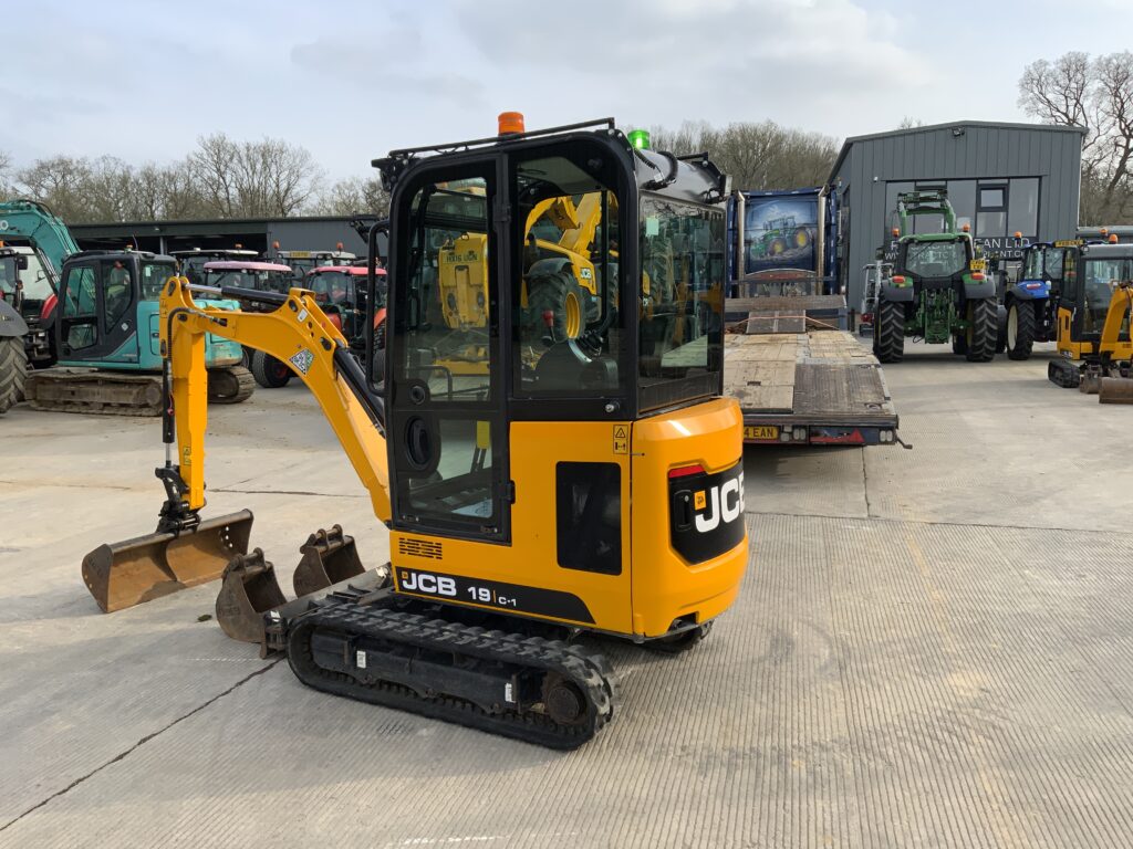JCB 19c-1 Digger (ST25944)