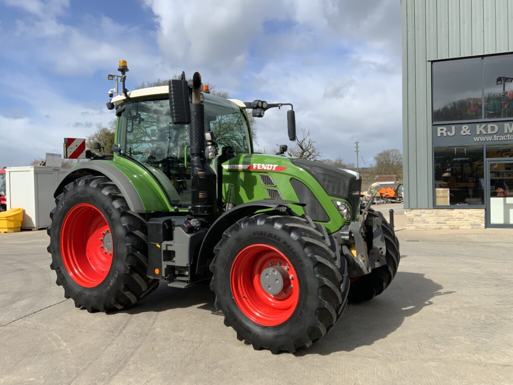 Fendt 724 Profi + Tractor (ST26149)