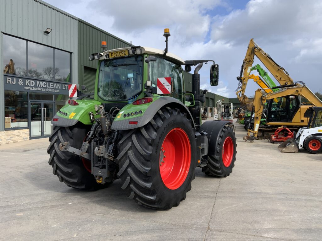 Fendt 724 Profi + Tractor (ST26149)