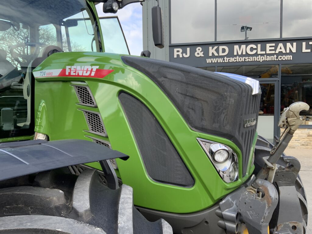 Fendt 724 Profi + Tractor (ST26149)