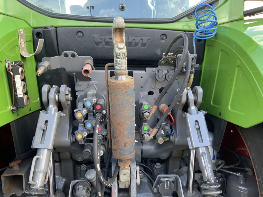 Fendt 724 Profi + Tractor (ST26149)