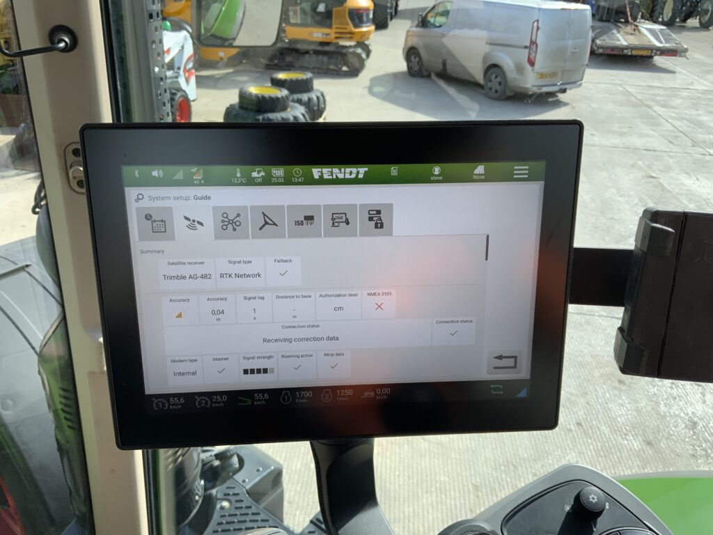 Fendt 724 Profi + Tractor (ST26149)