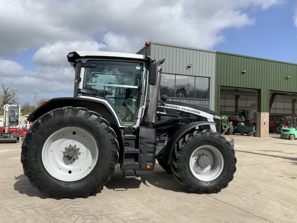 Massey Ferguson 8S.225 Black Tractor (ST26275)