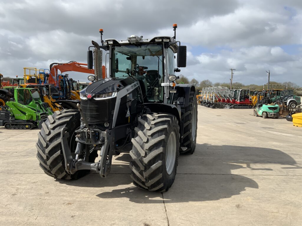Massey Ferguson 8S.225 Black Tractor (ST26275)