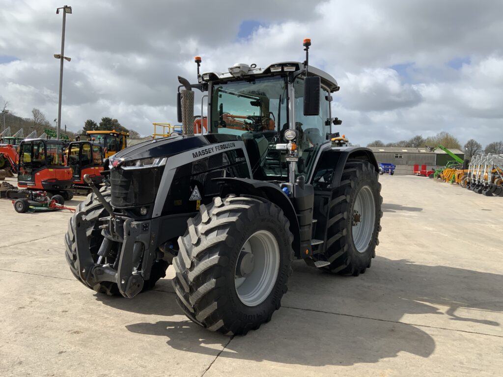 Massey Ferguson 8S.225 Black Tractor (ST26275)