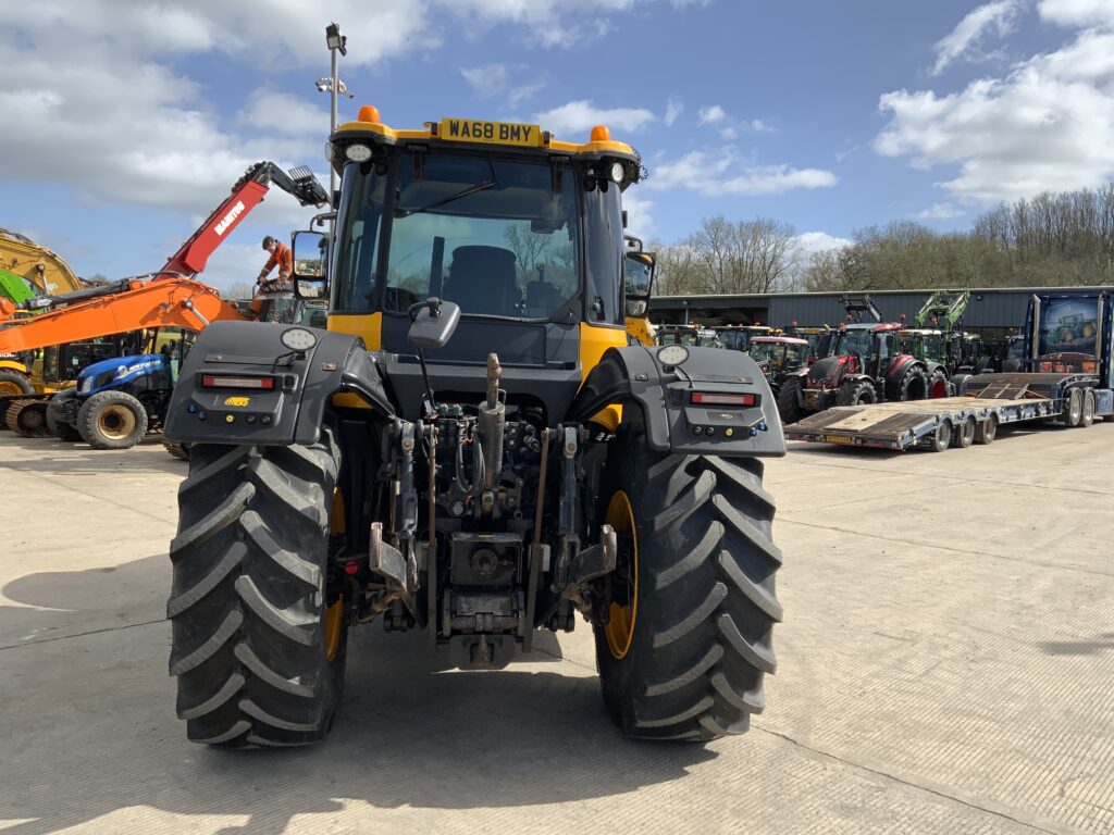 JCB 4220 Fastrac Tractor (ST26097)