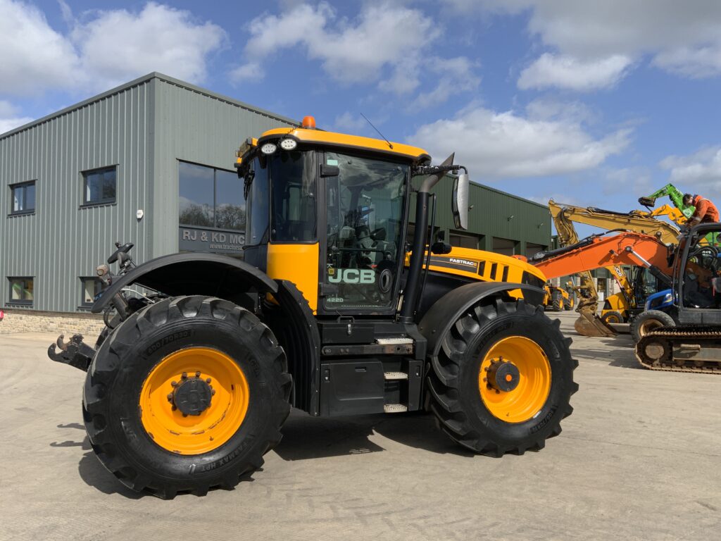 JCB 4220 Fastrac Tractor (ST26097)