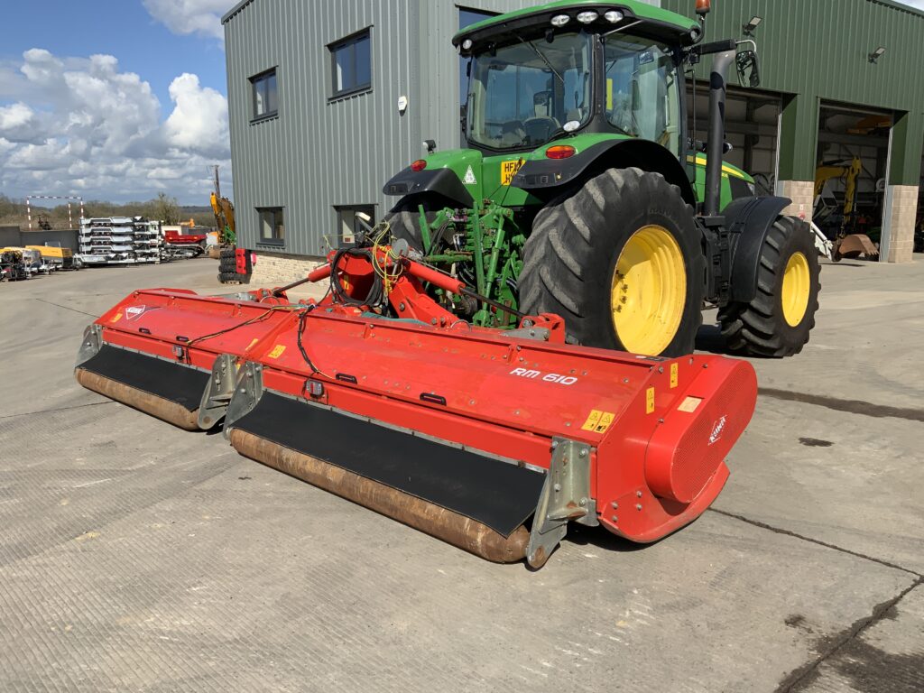 Kuhn RM 610 Folding Flail Topper (ST25871)
