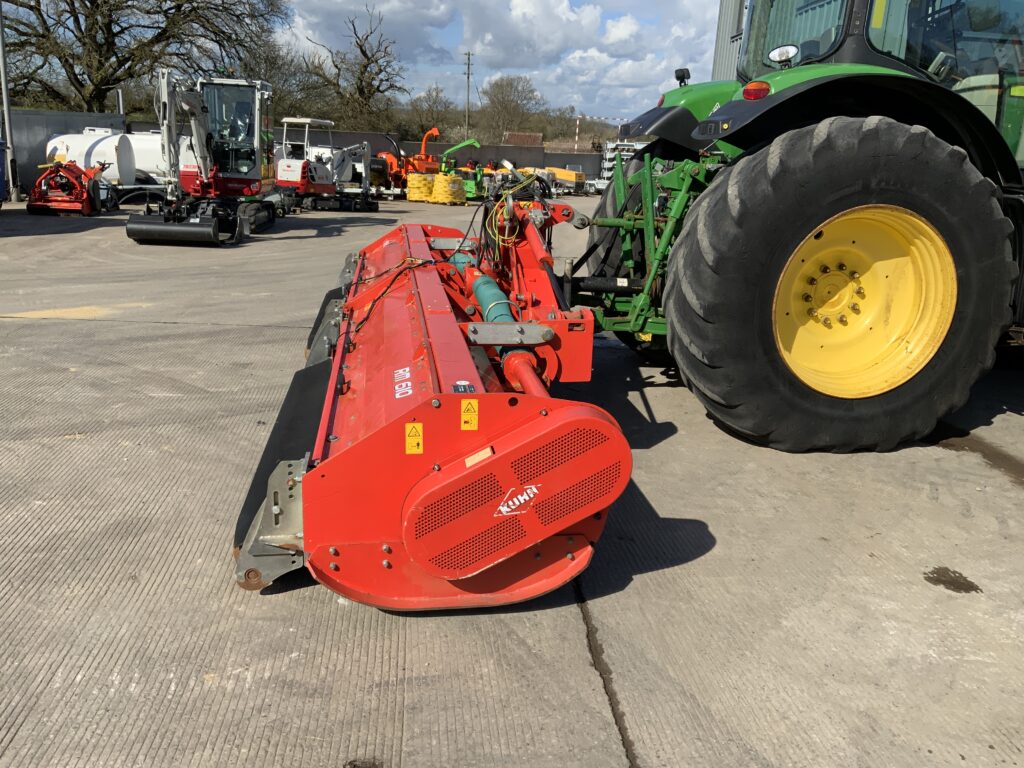 Kuhn RM 610 Folding Flail Topper (ST25871)