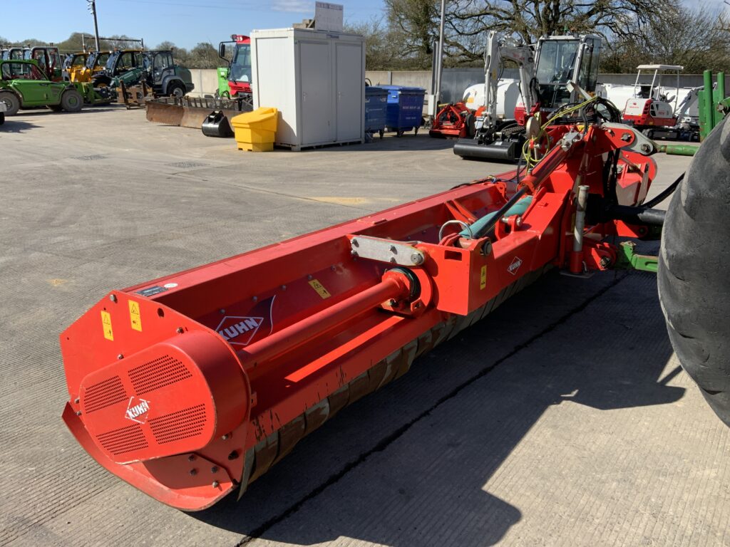 Kuhn RM 610 Folding Flail Topper (ST25871)