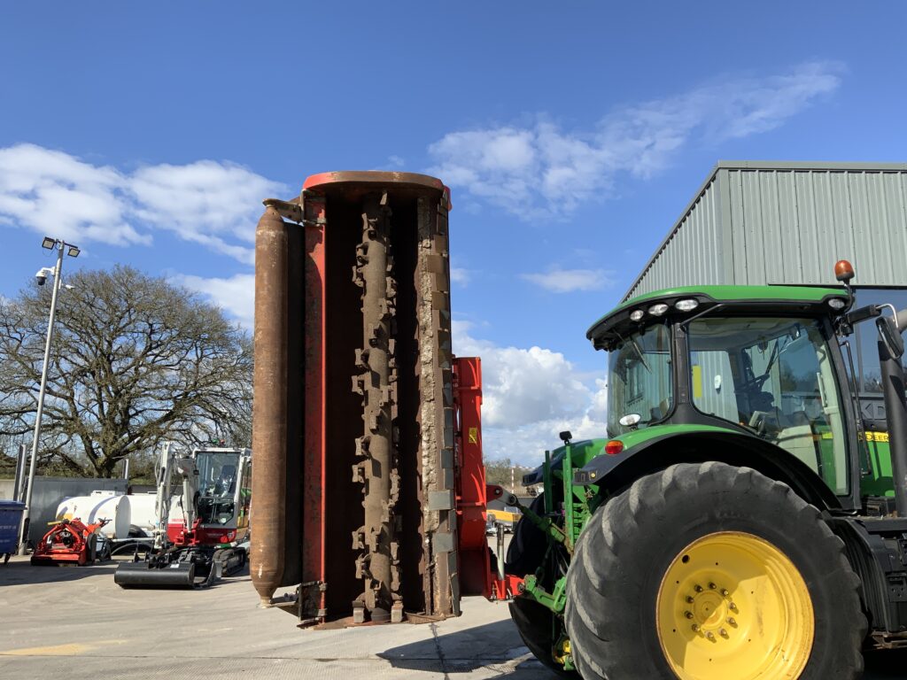 Kuhn RM 610 Folding Flail Topper (ST25871)