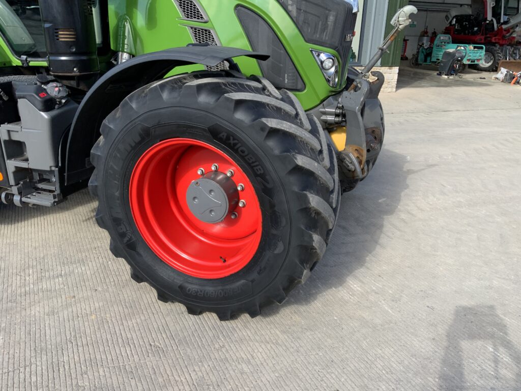 Fendt 724 Profi Plus Tractor (ST26001)