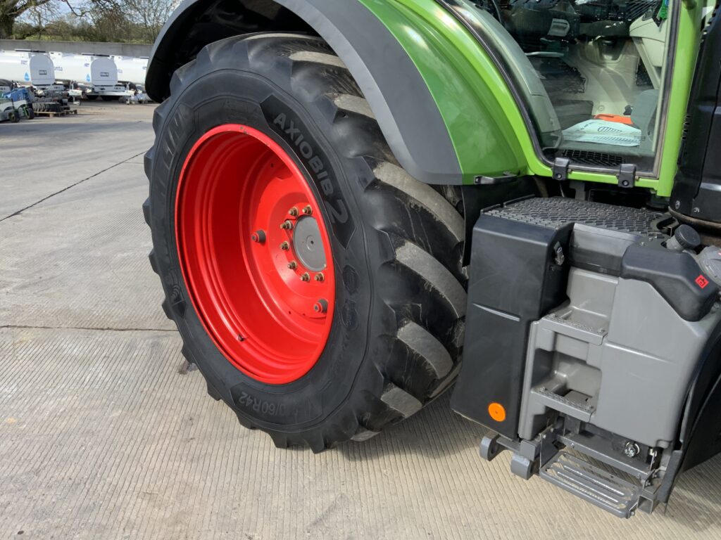 Fendt 724 Profi Plus Tractor (ST26001)