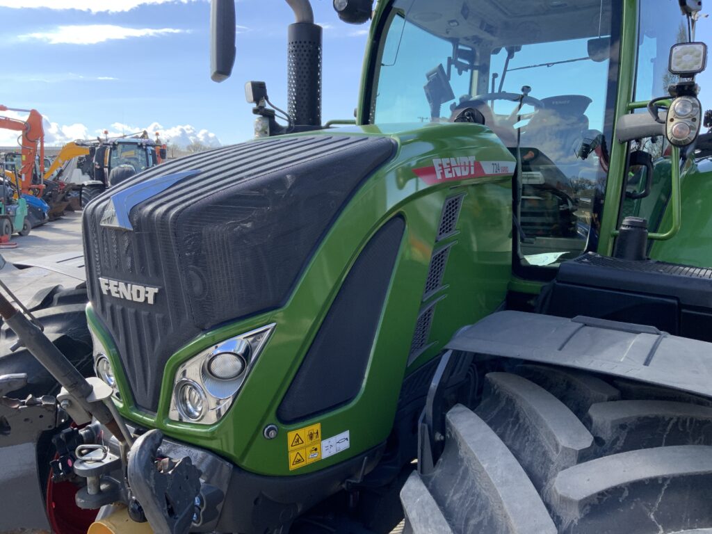 Fendt 724 Profi Plus Tractor (ST26001)