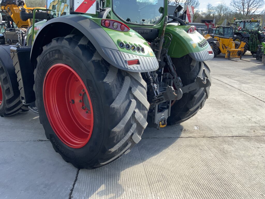 Fendt 724 Profi Plus Tractor (ST26001)