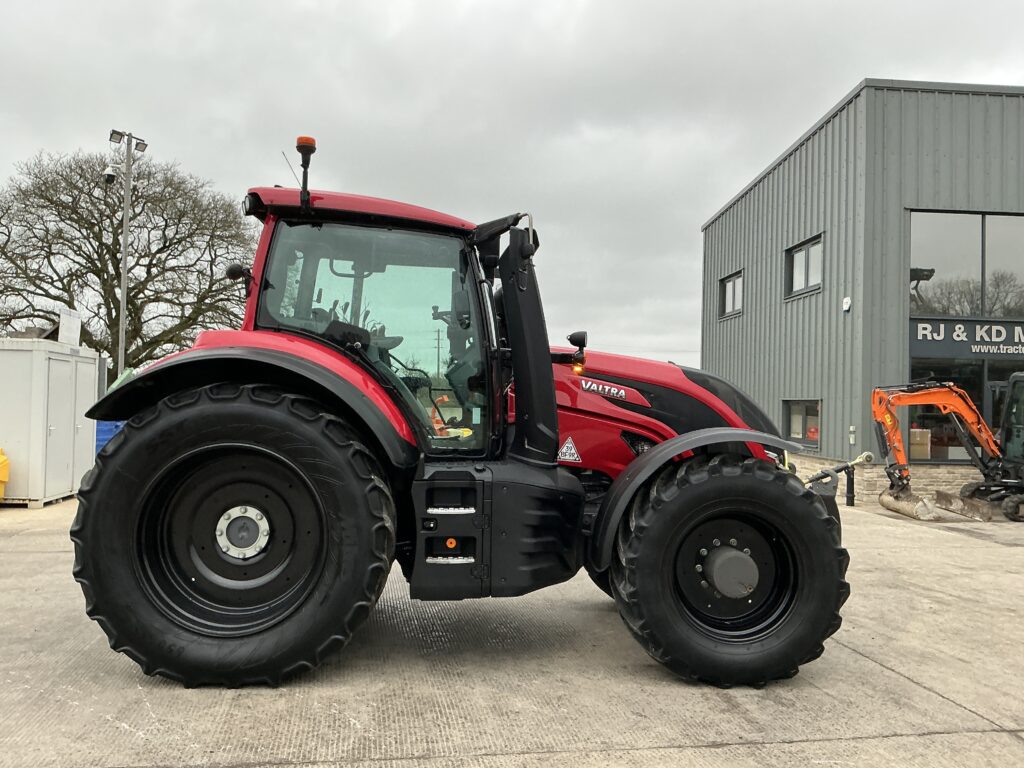 Valtra T235 Active Tractor (ST25715)