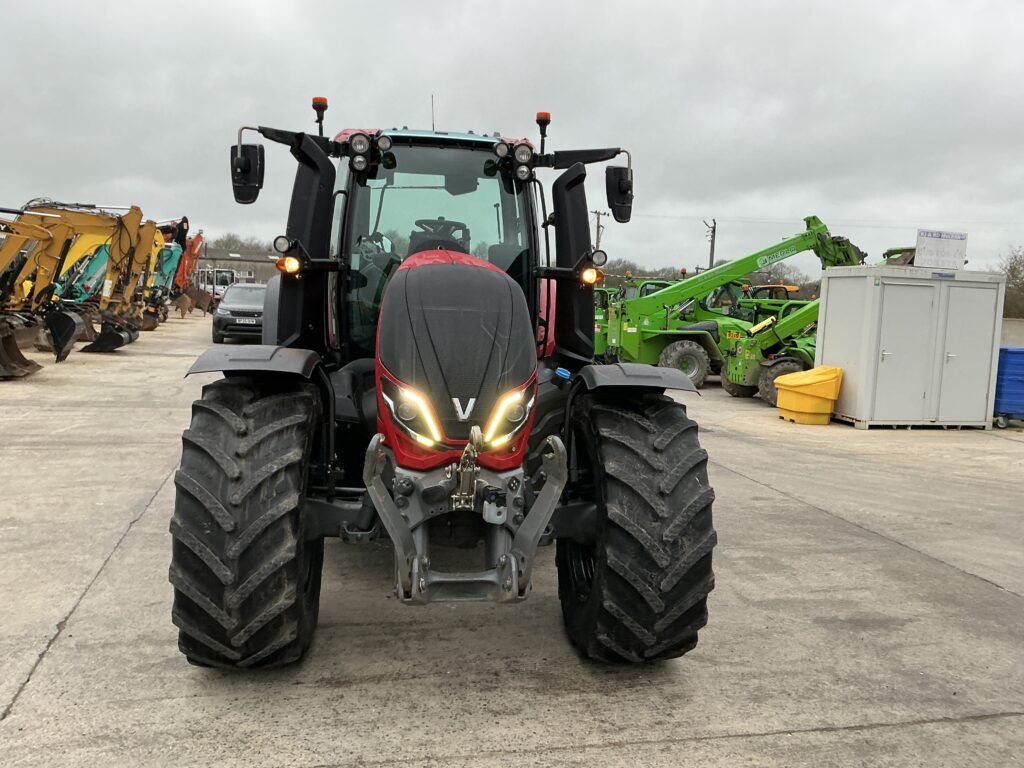 Valtra T235 Active Tractor (ST25715)
