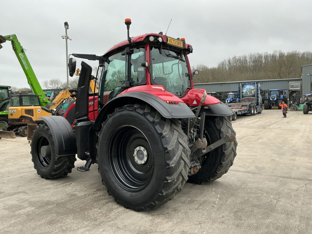 Valtra T235 Active Tractor (ST25715)
