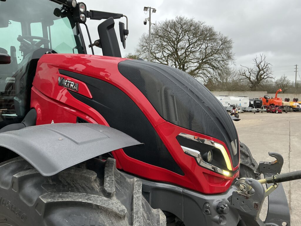 Valtra T235 Active Tractor (ST25715)