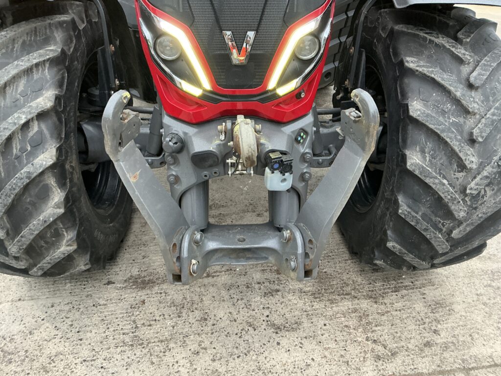 Valtra T235 Active Tractor (ST25715)