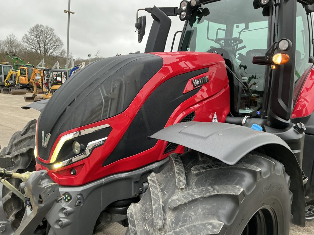 Valtra T235 Active Tractor (ST25715)