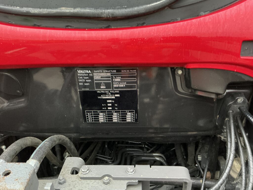 Valtra T235 Active Tractor (ST25715)