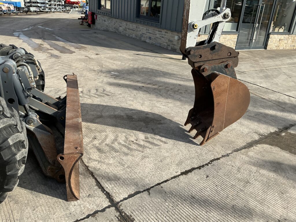 Takeuchi TB295 Wheeled Digger (ST25761)