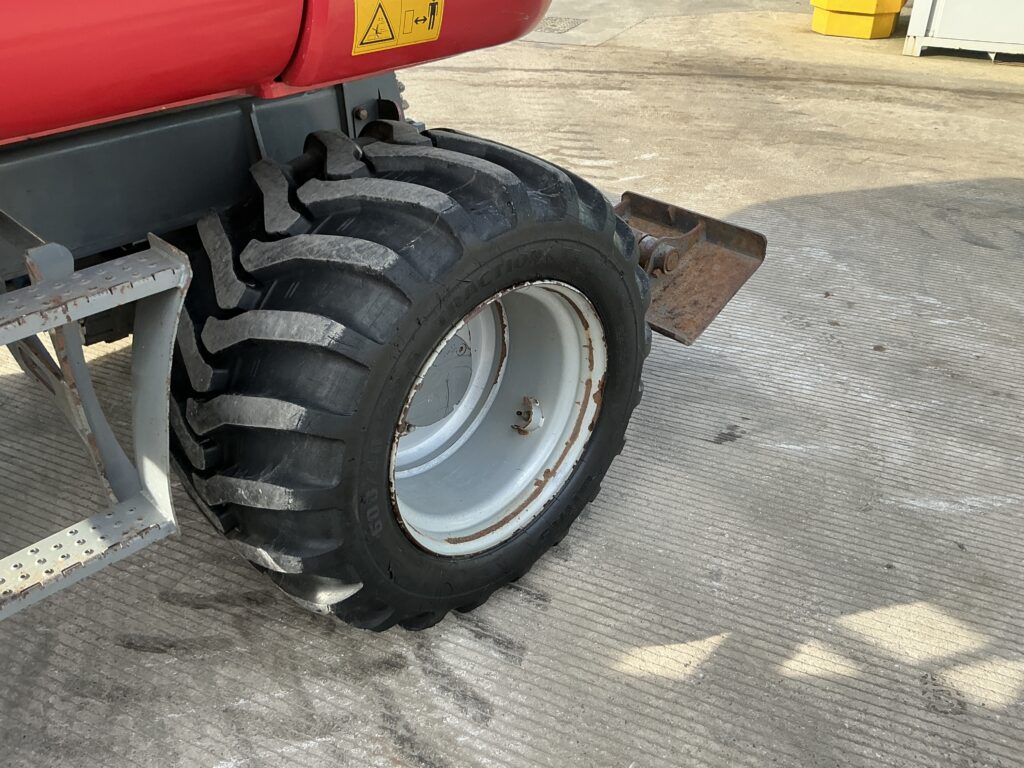 Takeuchi TB295 Wheeled Digger (ST25761)