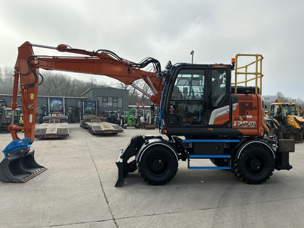 Hitachi Zaxis 135W Tab boom Rubber duck Digger (ST26075)