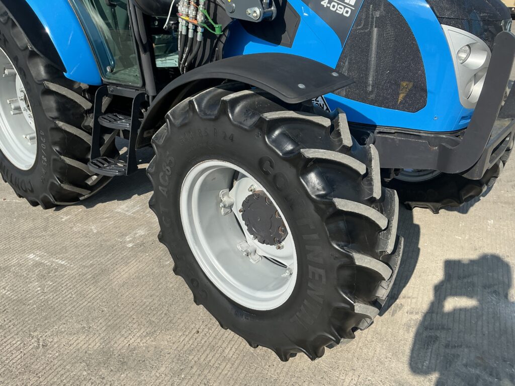 Landini 4-090 Loader Tractor (ST25977)