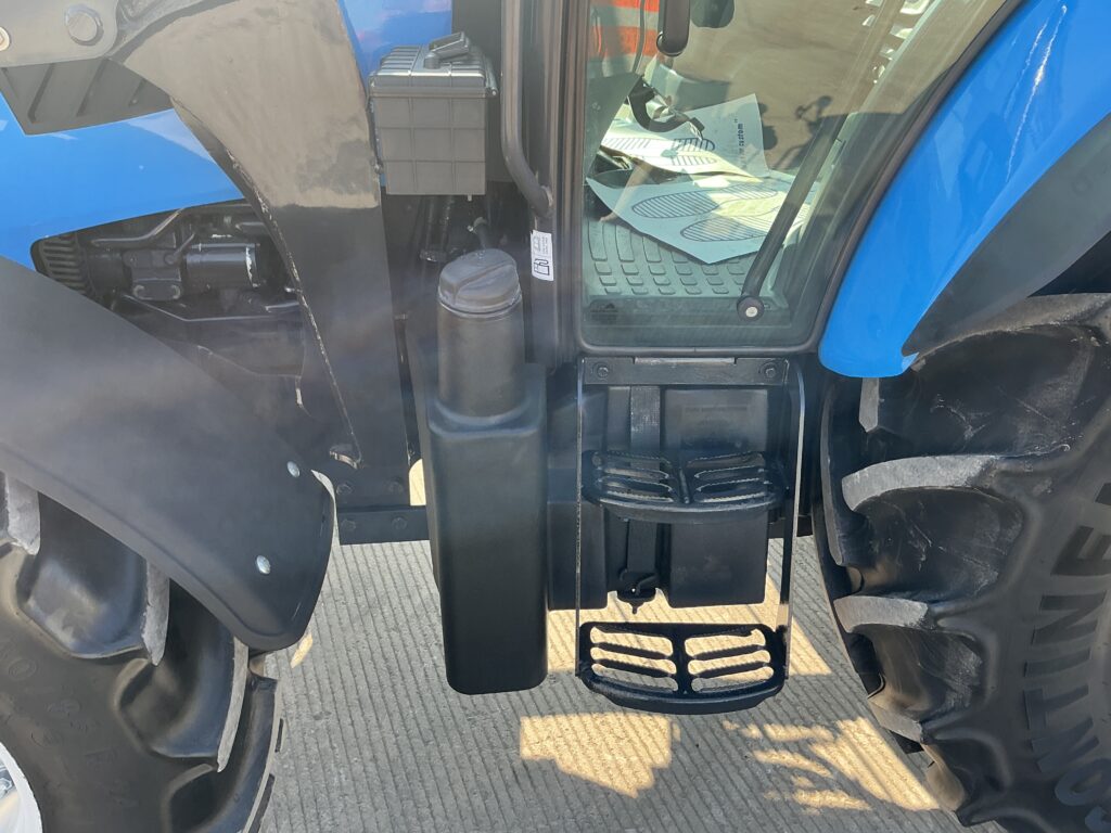 Landini 4-090 Loader Tractor (ST25977)