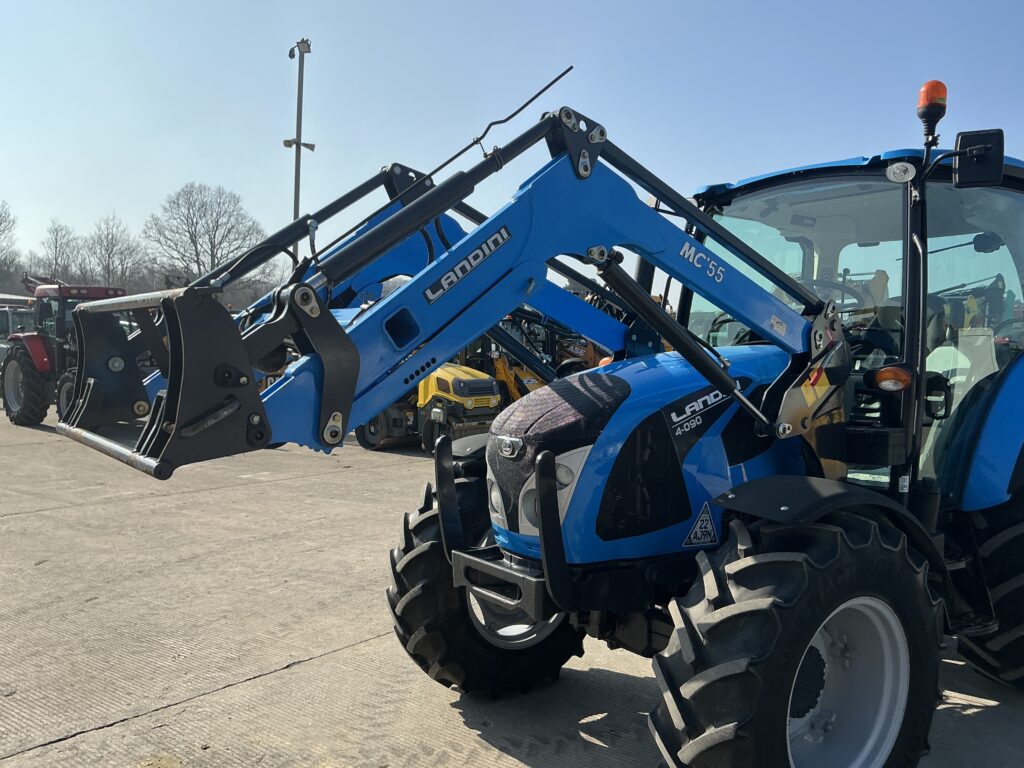 Landini 4-090 Loader Tractor (ST25977)