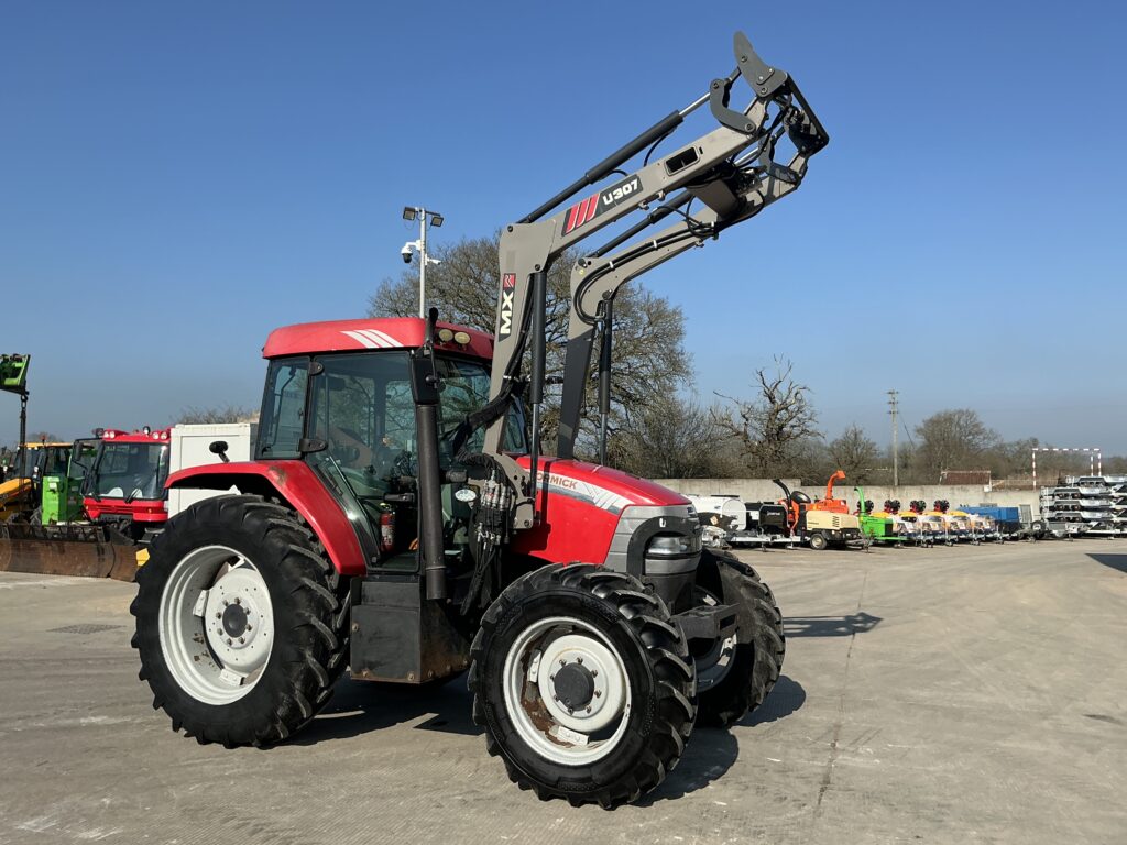 McCormick MC115 Loader Tractor (ST25693)