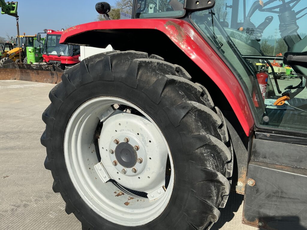 McCormick MC115 Loader Tractor (ST25693)