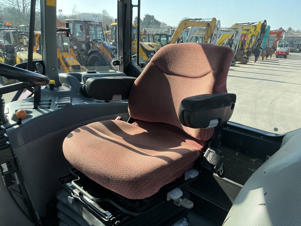 McCormick MC115 Loader Tractor (ST25693)