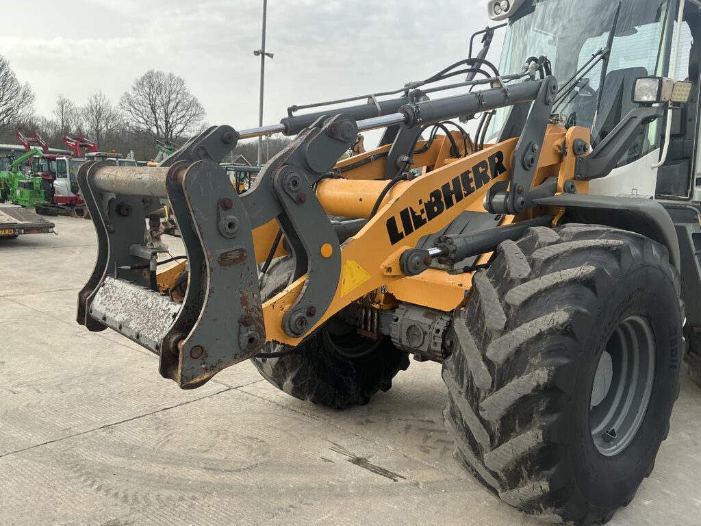 Liebherr L538 Loading Shovel (ST25866)
