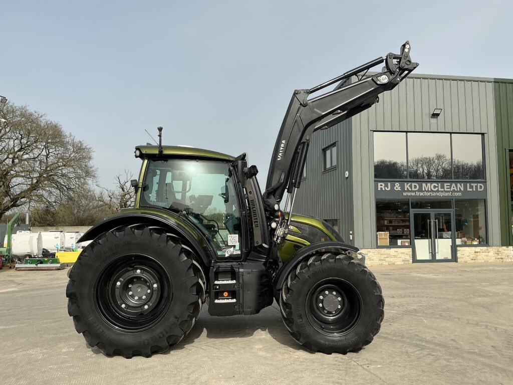 Valtra N175 Versu Unlimited Tractor (ST25906)