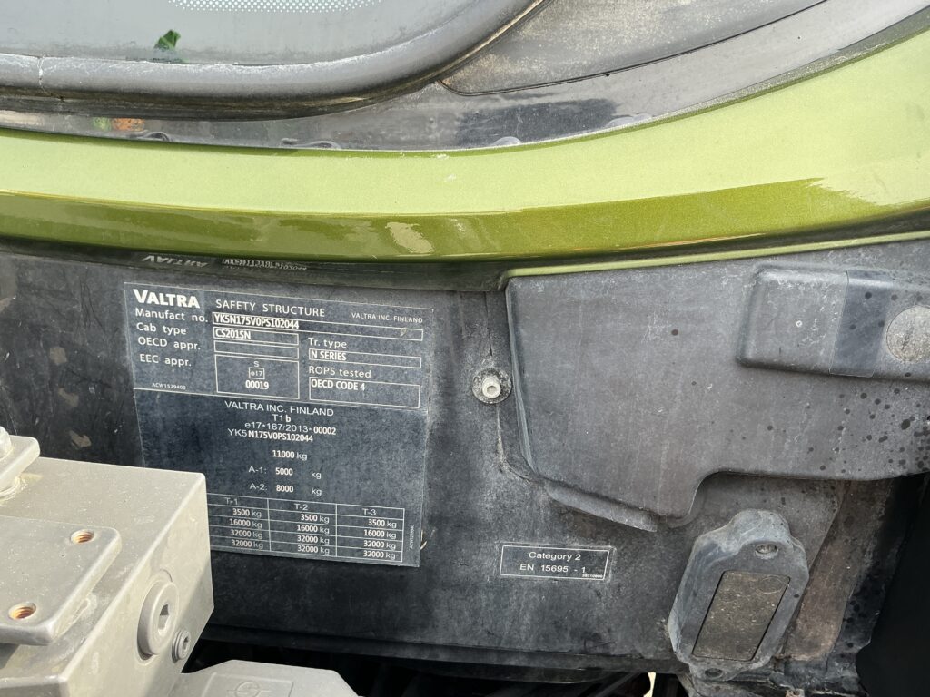 Valtra N175 Versu Unlimited Tractor (ST25906)