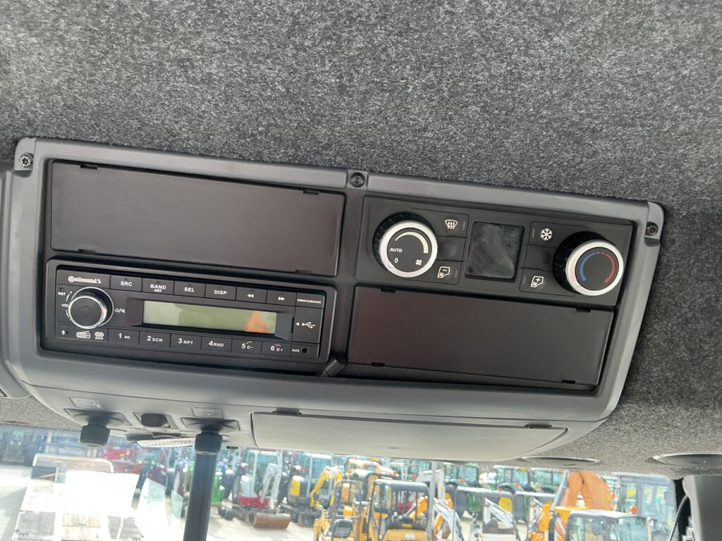 Valtra N175 Versu Unlimited Tractor (ST25906)