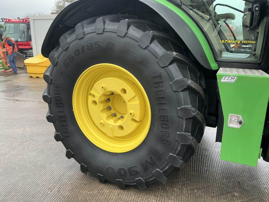 John Deere 6195R Ultimate Edition Tractor (ST25987)