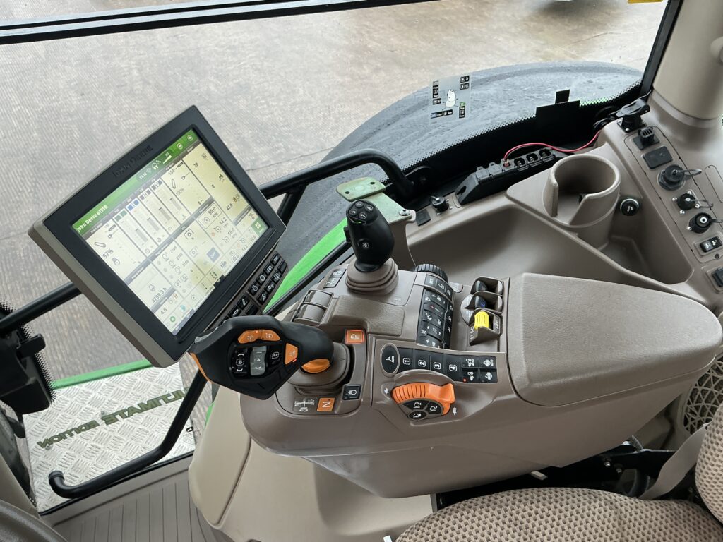 John Deere 6195R Ultimate Edition Tractor (ST25987)